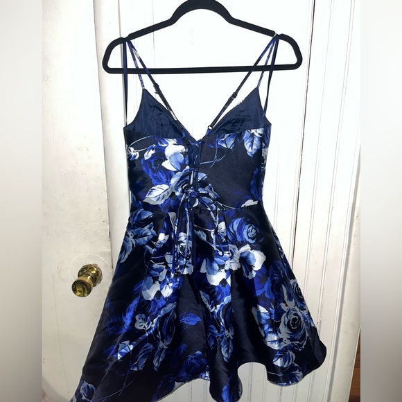 Windsor Blue Rose skater dress - Picture 3 of 3